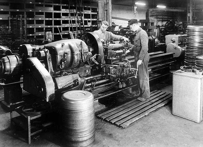 In der Produktionshalle der Maschinenfabrik Lohmann 