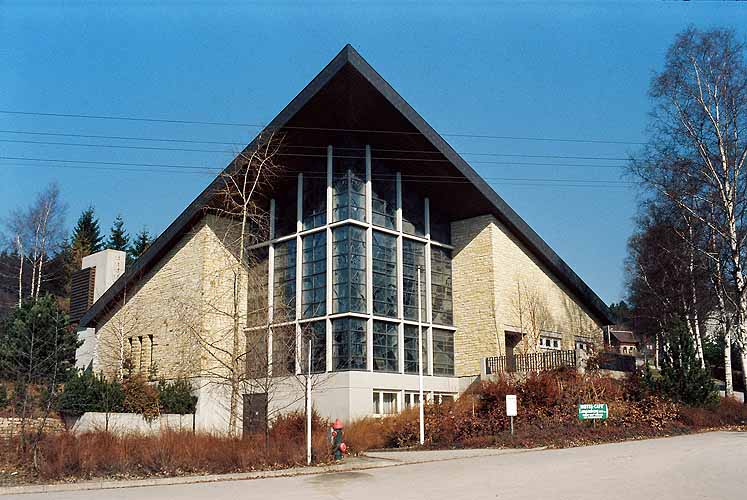 Auenansicht der St.-Benedikt-Kirche in Neuhaus im Solling